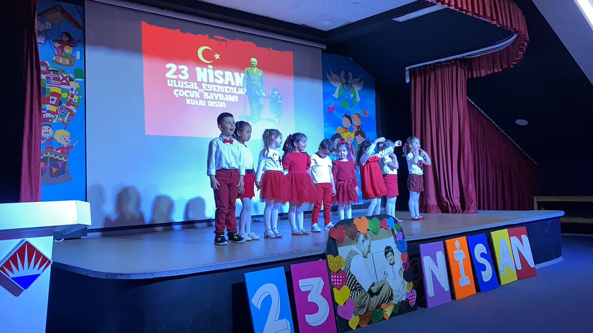 Sadece büyük bir lider, geleceği küçük kalplere emanet eder. 

23 Nisan Ulusal Egemenlik ve Çocuk Bayramı Kutlu Olsun 🇹🇷🇹🇷 
<a href="/omerfarukozer/">ömer faruk özer</a> <a href="/isilkumyol/">Işıl Kumyol</a> <a href="/corlubk/">BK Çorlu Kampüsü</a>