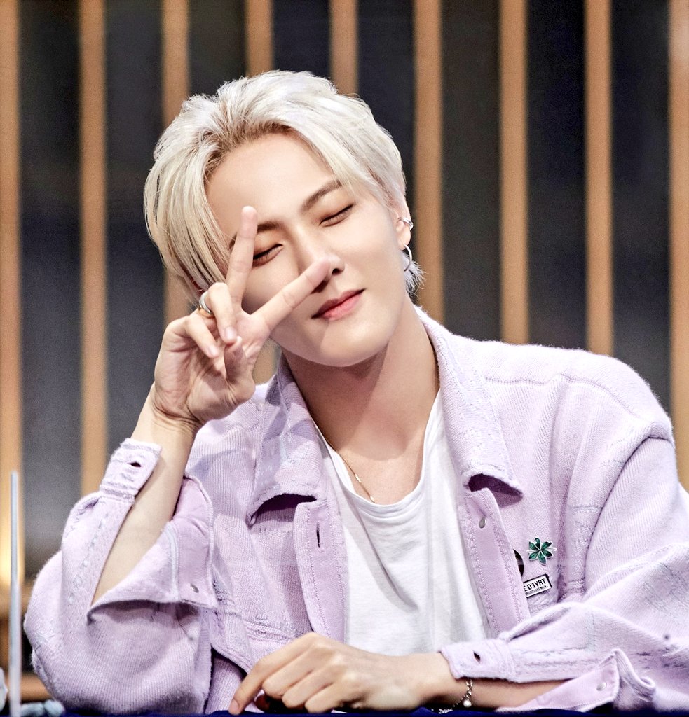 cinoki_006's tweet photo. iKON DK 1ST SOLO ALBUM 'NAKSEO[戀] in MALAYSIA

📆 : 27th April, Saturday 
📍 : LaLaport Bukit Bintang City Centre

⏰ : 16th April - 24th April, 11:59PM
🎟 : https://t.co/IqwZGCxWBl

#DK_ASIA_FAN_EVENT_TOUR
#DK #NAKSEO[戀]
#DK_1ST_SOLO_NAKSEO #iKON https://t.co/rUwVD0OjCF