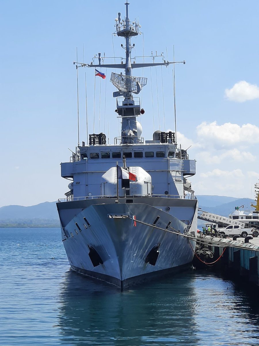 WarshipCam's tweet photo. French Navy Floreal-class frigate FS Vendemiaire (F734) coming into Palawan - April 22, 2024 #fsvendemiaire #f734
SRC: TW-@MarieFontanelPH https://t.co/nrKMvKdK6w