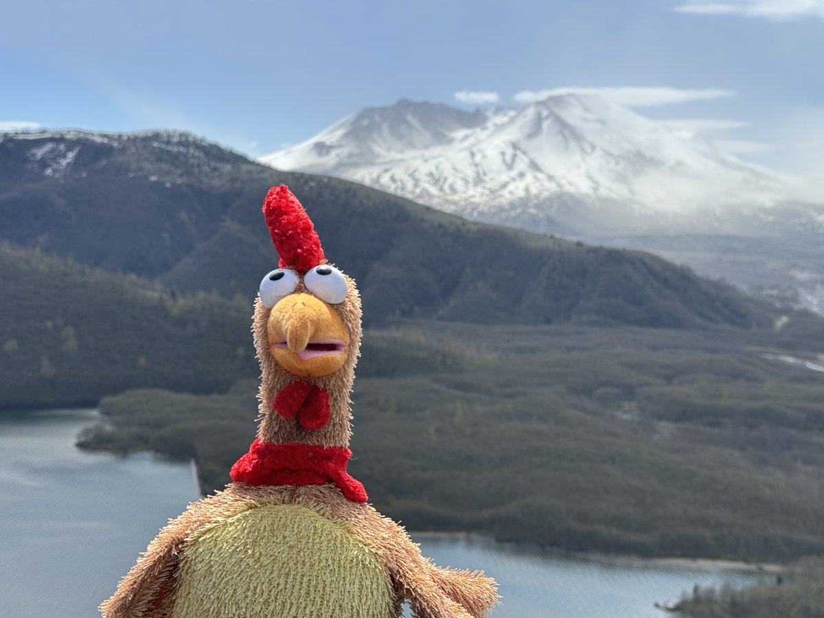 Happy Monday everyone! Expect dry weather with mostly clear skies today (4/22). 😎☀️ This past weekend, Larry Chicken took a trip to one of several volcanoes in the Cascades that our office forecasts weather for. Can you guess which one? 🌋 Hint: It erupted in 1980! #ORwx #WAwx
