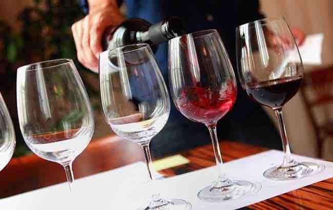 Make plans for May 28th! Reel Bar Fine Wine Tasting Dinners are don’t miss events! Sommelier Robby Lucas will present Wines of Paso Robles along with gourmet pairings for five fine wines. Reservations only. Call 419-285-1318 or email info@reelbar.com to make your resy now!