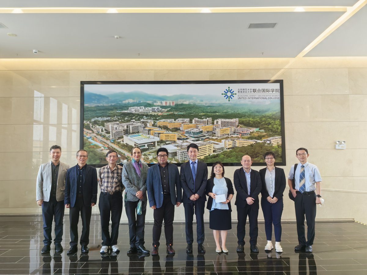 Dr Xiaoxiang Zhang and Chloe Gong visited UIC for in-depth discussions with the School of Business Administration on cooperation in teaching, research and summer schools. Students were then given a briefing session by Xiaoxiang discussing courses and an intro to the University.