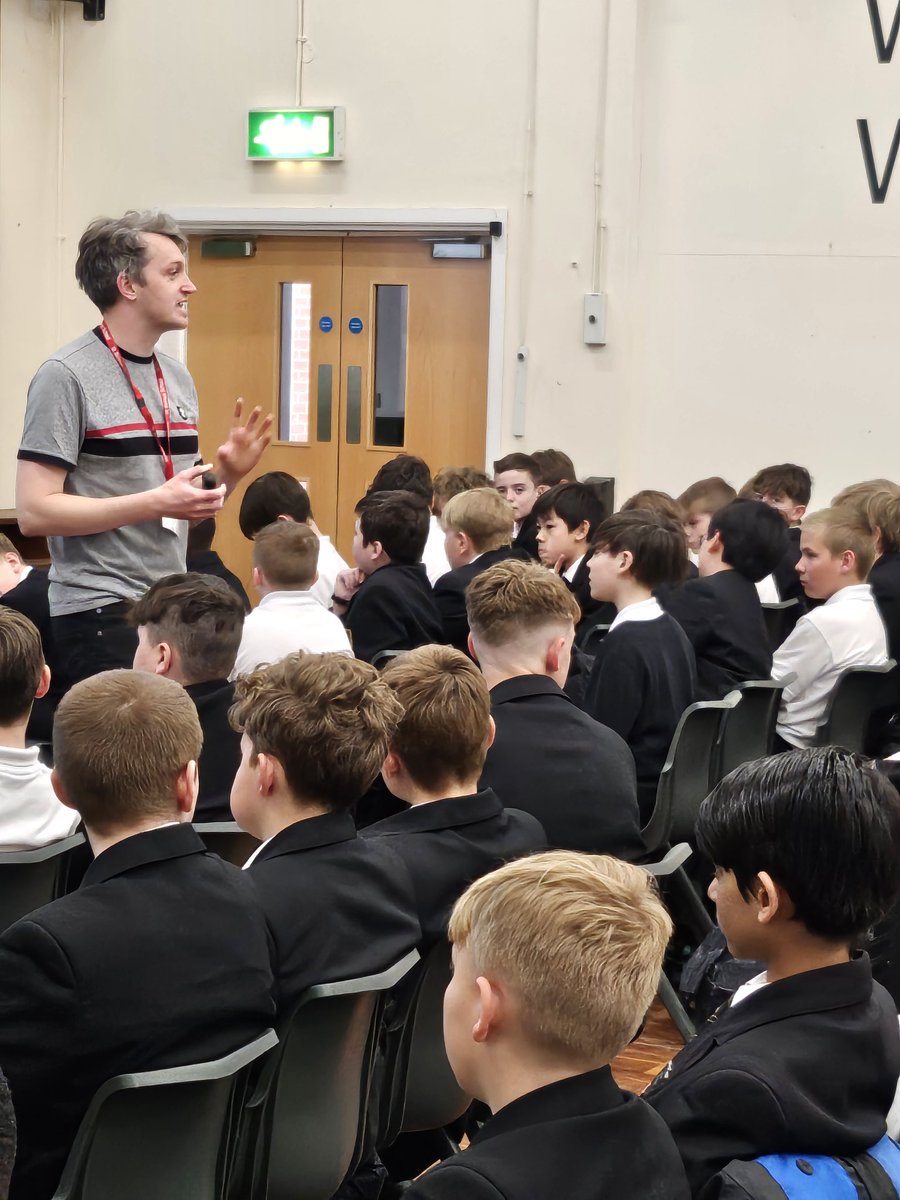 birinus_st's tweet photo. Matt Oldfield writer of 'Playground to the pitch' books, and a bit of a hero at SBS visited and gave a fantastic talk, signed books and ran a writing workshop - he's even more of a hero now!  @footieheroesbks https://t.co/jXQrdQGm5o