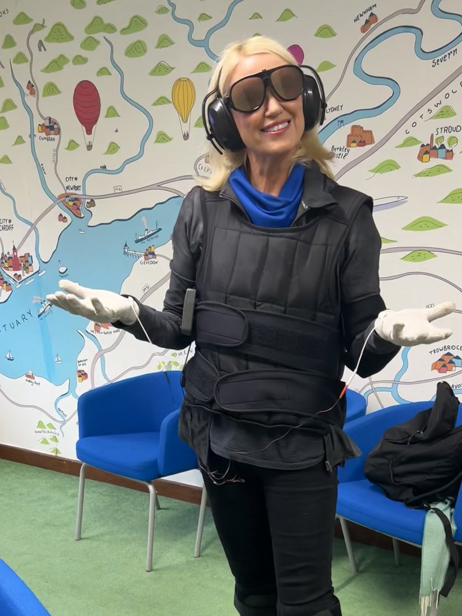 I’m not about to check for land mines. This is an Empathy Suit! I know, me neither until recently. Tune into ⁦⁦@BBCTheOneShow⁩ tonight to find out more…⁦@AlzResearchUK⁩