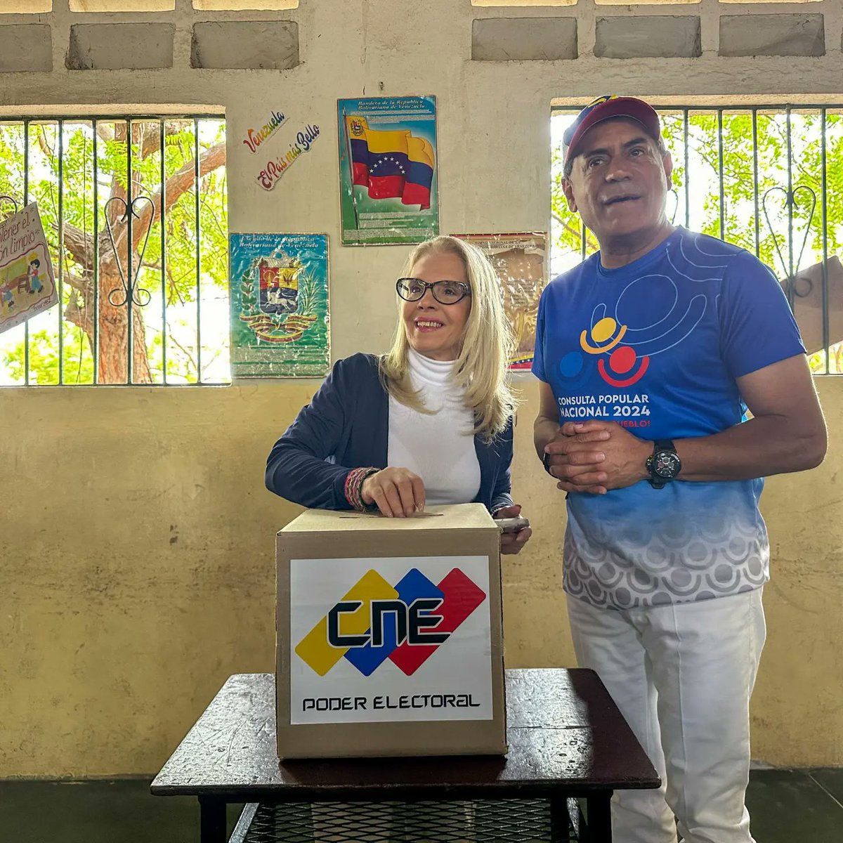 sucregobierno_b's tweet photo. "Hoy, está de cumpleaños la primera combatiente, @depintoaracelis. Mujer guerrera que está al frente de varias responsabilidades y la Fundación de Niño Simón", @GPintoVzla

#SucreEnVictoriaPopular https://t.co/5TOrMHKaoW