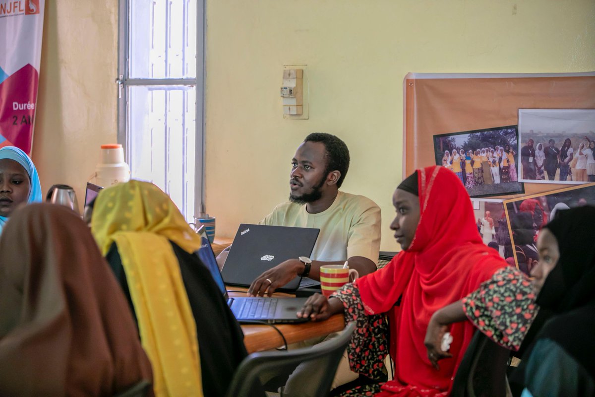 lourwana's tweet image. [#DigitalWeek 👩‍💻 ]

Chaque fois que je partage mes connaissances et mon expertise avec ces femmes et ces jeunes filles, je vois le potentiel illimité qu&apos;elles possèdent pour façonner l&apos;avenir #numérique du Niger et du monde entier .

#DigitalGenderDivide #WomenEmpowerment #CNJFL