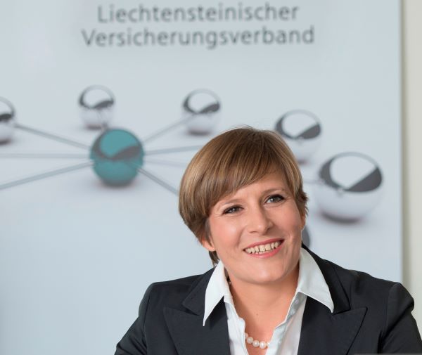 Liechtenstein – Industriestandort und Finanzplatz mit erfolgreicher Versicherungsbranche.

Mehr dazu im umfassenden Beitrag von Caroline Voigt, Geschäftsführende Präsidentin des Liechtensteinischen Versicherungsverbandes: 

bit.ly/449jojH