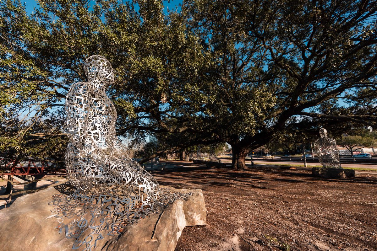 Happy #EarthDay, #TX07! From Washington to Houston, we are working to develop policy and practices that reduce emissions, remove dangerous contaminants, and protect our air, water, and wildlife. Today is a day to see the beauty around us and renew our commitment to protect it.