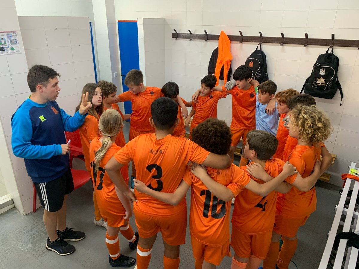 Superamos otro fin de semana con grandes logros y mucha dedicación. ⚽💪 👉 Bonita y trabajada victoria del Benjamín 2º (1-2) en el campo del Calvià, que nos da el liderato del grupo. 👉 Derrota del Alevín 1º (3-4) contra La Victoria, a pesar del esfuerzo de los chicos.