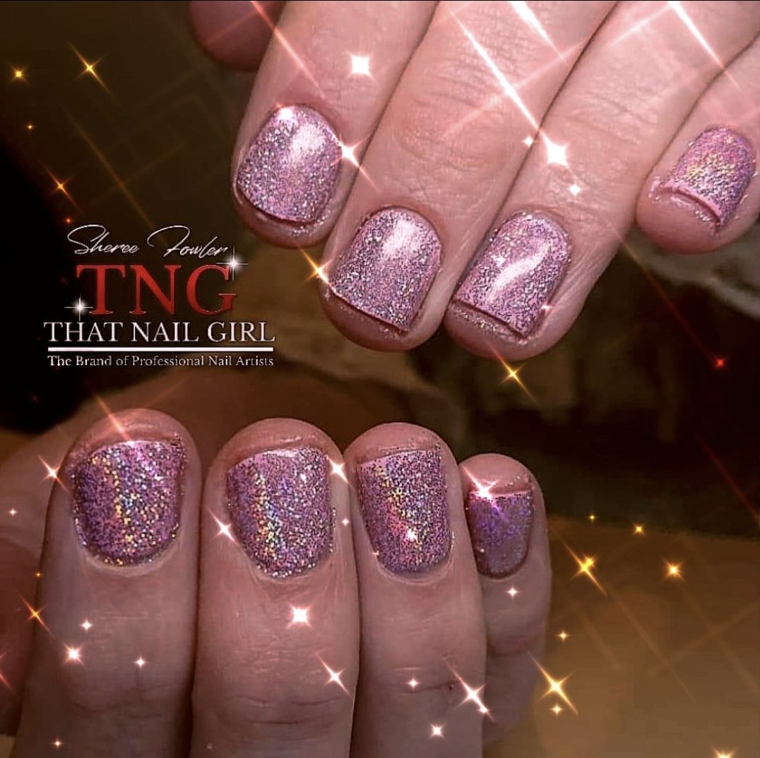 A touch of sparkle ✨️ to try and drown out the rain 🌧 😂
Products from: 
🩷 @NSIUK
🩷 @NSINails
🩷 @PureNailsUK
#thatnailgirlsheree #shereethatnailgirl #nailsindoncaster #doncastercity #doncasternails #doncasterisgreat #doncasterbusiness #doncasternailtech #doncastersalon