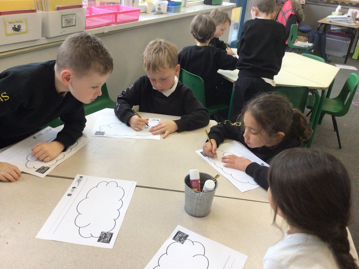 Today in English we enjoyed reading the story Goodnight Football. We then described our dreams and wrote about it on a dream cloud. #StCathsEnglish @WFCTrust @PLCommunities #PLprimarystars