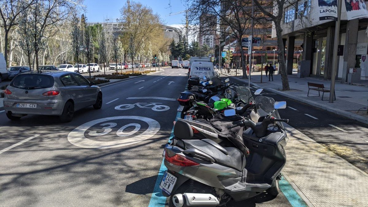 en bici por madrid tweet media