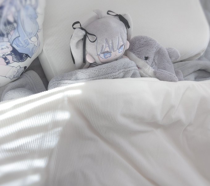 「寝そべり 枕」のTwitter画像/イラスト(新着)｜5ページ目