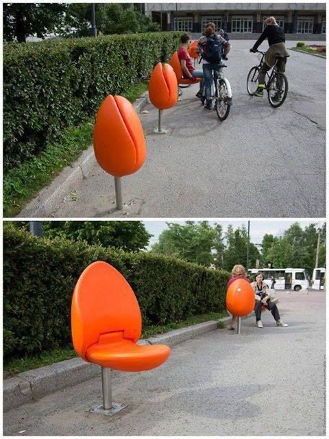 Good Afternoon Now, here we have the fabulous tulip seats designed by Marco Manders. What a clever idea. Dutch designer with a large nod to his country’s flower