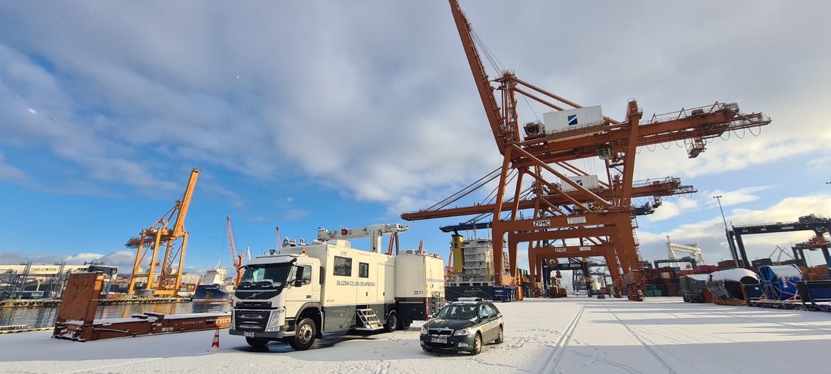 🌊Last week, the #CoastGuard Exchange Programme saw 3 exchanges in 🇫🇮, 🇮🇹 & 🇵🇹 with 16 participants from 🇪🇪 🇮🇸 🇮🇹 🇱🇻 🇱🇹 🇲🇹🇪🇸 &🇵🇱 🚢This week in Gdansk 🇵🇱 the 'Training in Ship Search & Container Inspection Exchange' begins, hosted by @KAS_Gdansk #CGExchange🤝@EMSA_EU @Frontex