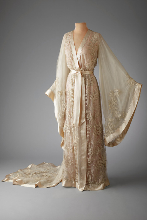 Sheer glamour, as worn by by Marjorie Merriweather Post. #frockingfabulous #fashionhistory of c.1919, via Hillwood Estates.