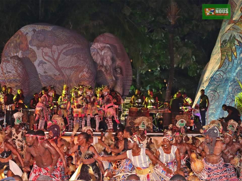 Esther1Kone's tweet photo. Un festival en couleur https://t.co/0fvysPvNJ6