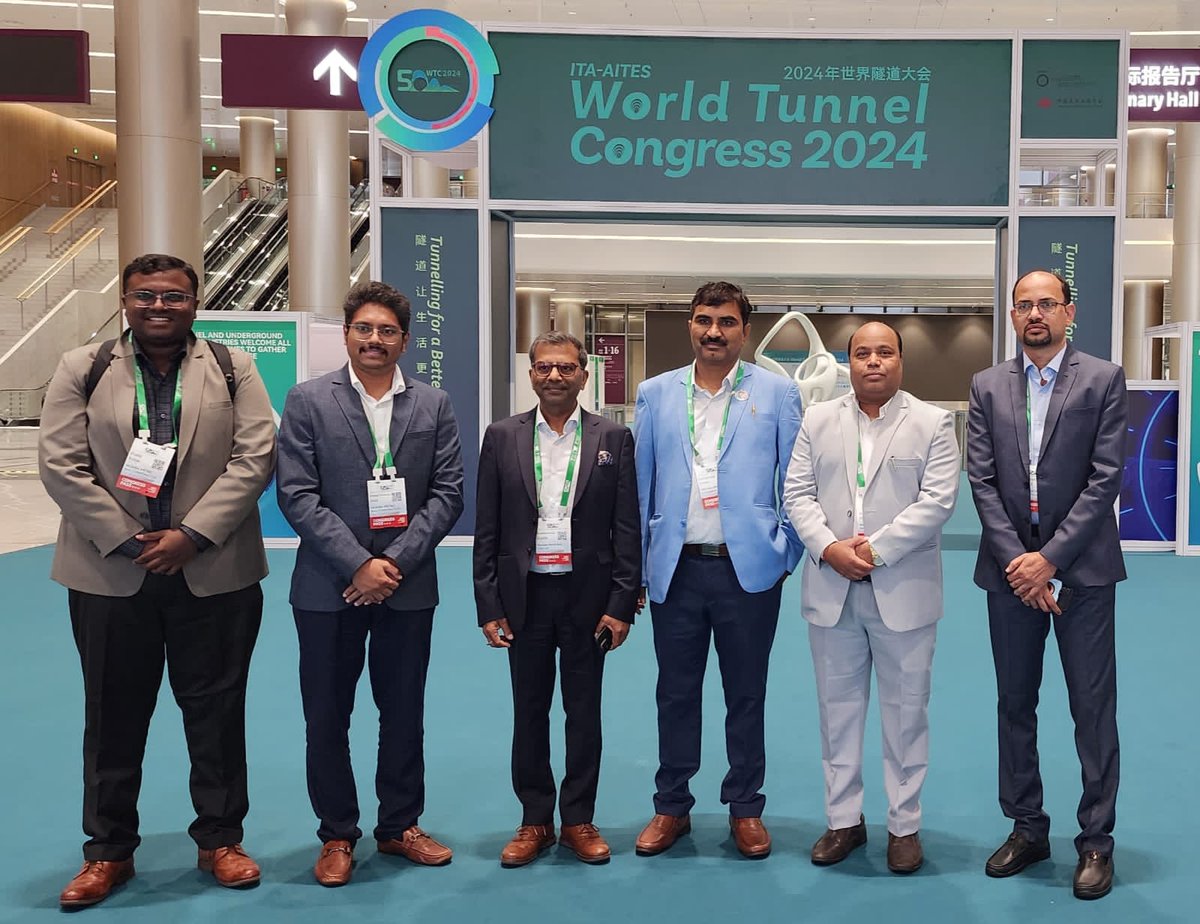 MMRC participated in World Tunnel Congress 2024 at Schenzhen, China and presented 4 Case Studies of #MumbaiMetroLine3. Today, Shri. S.K. Gupta, Director (Projects) presented the efforts made by #MMRC in minimising the impacts on the local habitat in relocation and construction