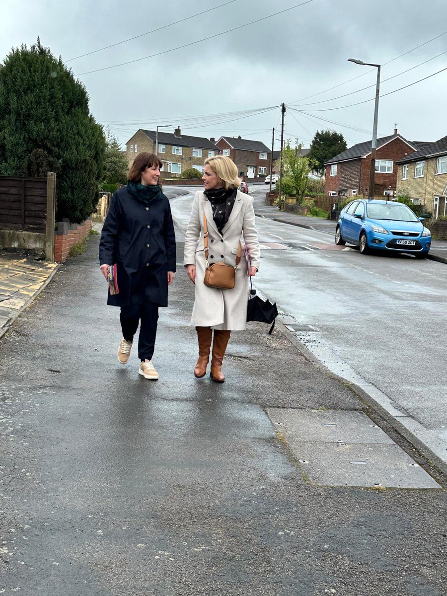 It was wonderful to welcome @RachelReevesMP & @elliereeves to #SouthDerbyshire today on the campaign trail for @ClaireWard4EM & @NicolleNdiweni It was a wonderful reception on the doors. People are ready for change & we’re ready to deliver it! #VoteLabour