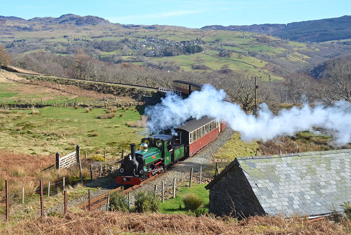 Vintage Trains company couples with the Ffestiniog Railway for a nostalgic steam journey experience! See how you can get onboard! mailchi.mp/79996933aa7d/t…]