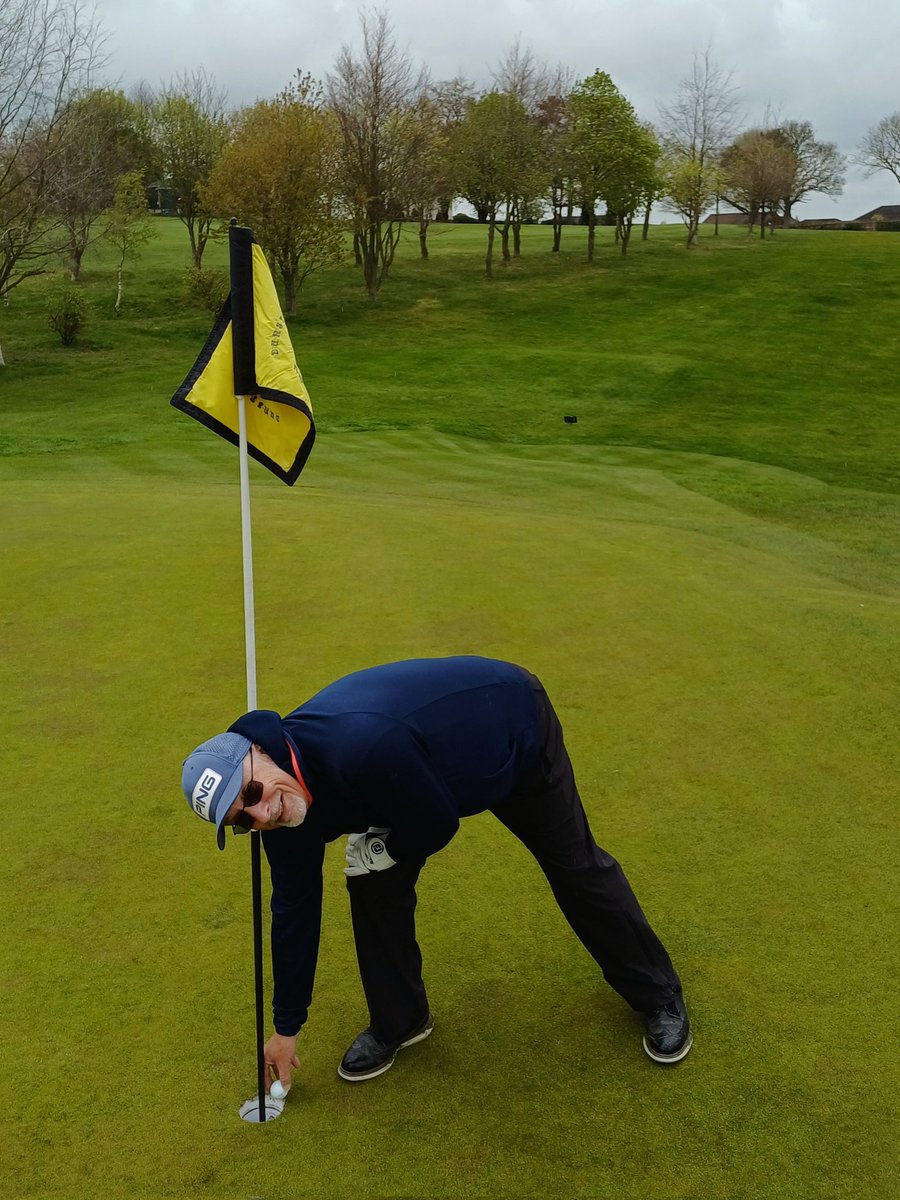 ⛳️ Congratulations to DDGC member Chris Beard who holed his six iron this afternoon at the second 🎯 #dunstabledowns #golf #holeinone #bedfordshire #downland #parthree #getthebeersin #jamesbraid #spring
