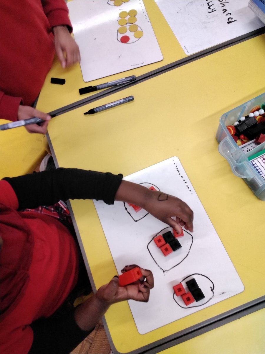 MarlboroughPrim's tweet photo. Year 1 are learning to share in Maths. We are sharing the number 15 when we realised we could not share 15 equally between 2 plates we tried 3 plates. #Sharing #Year1Maths https://t.co/vbquevt4U1