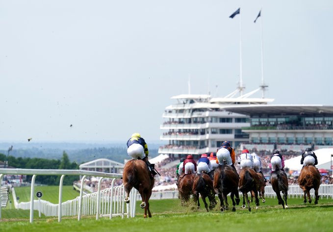 🐎 Day 1 of 4 Horse Racing Tipping Competition 🐎

🐎 TUESDAY 23 APRIL 🐎 #PigeonSwoop4
@EpsomRacecourse 210 320 355 505

📺 @RacingTV 📺

#OpenToAll ✅