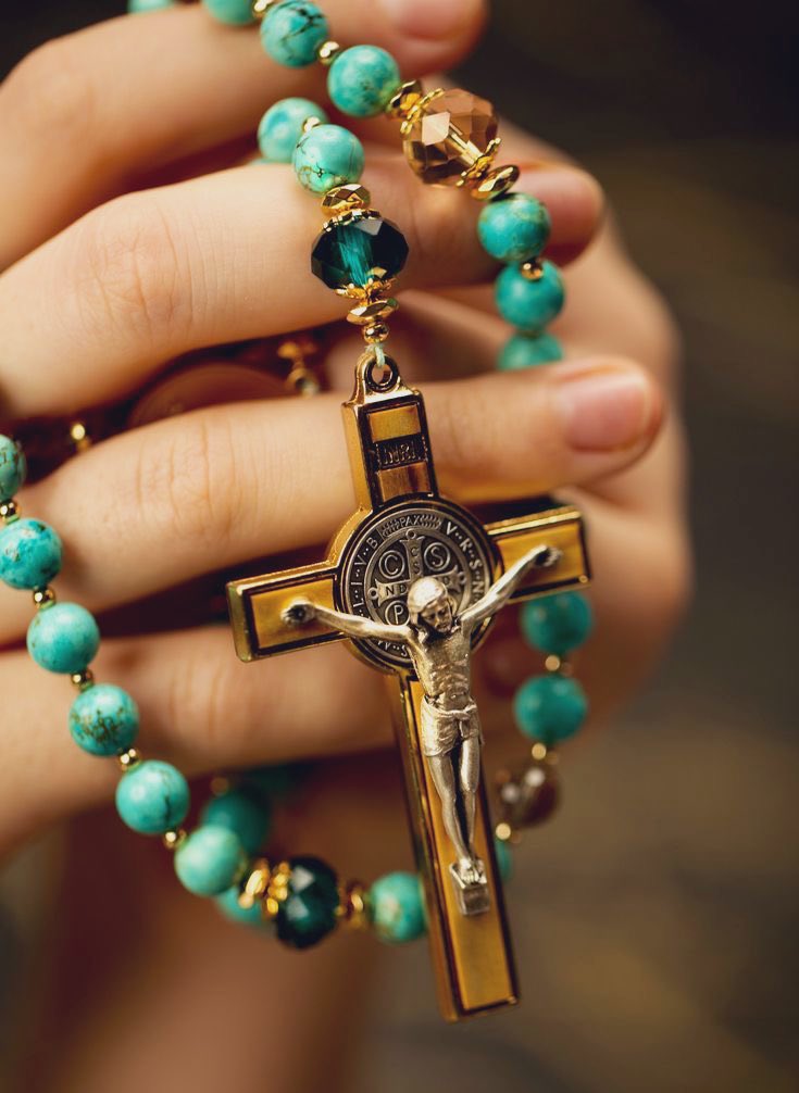 Did you know? 
The Rosary has been prayed for centuries, offering comfort & strength to countless souls.
Share your favorite Rosary story!
#ChristianCommunity 
#Prayer