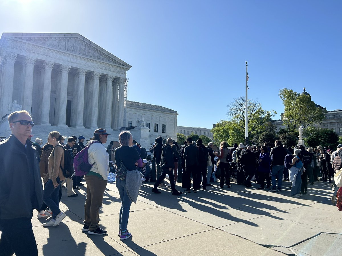 Here's the scene outside SCOTUS as the court gets ready to hear the most significant case re: homelessness in decades, if ever