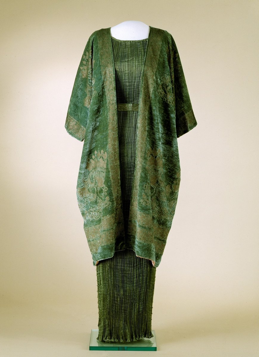 The legendary 1920's “Delphos”, by #Fortuny. Via the National Museum of Art, Architecture and Design, Oslo.