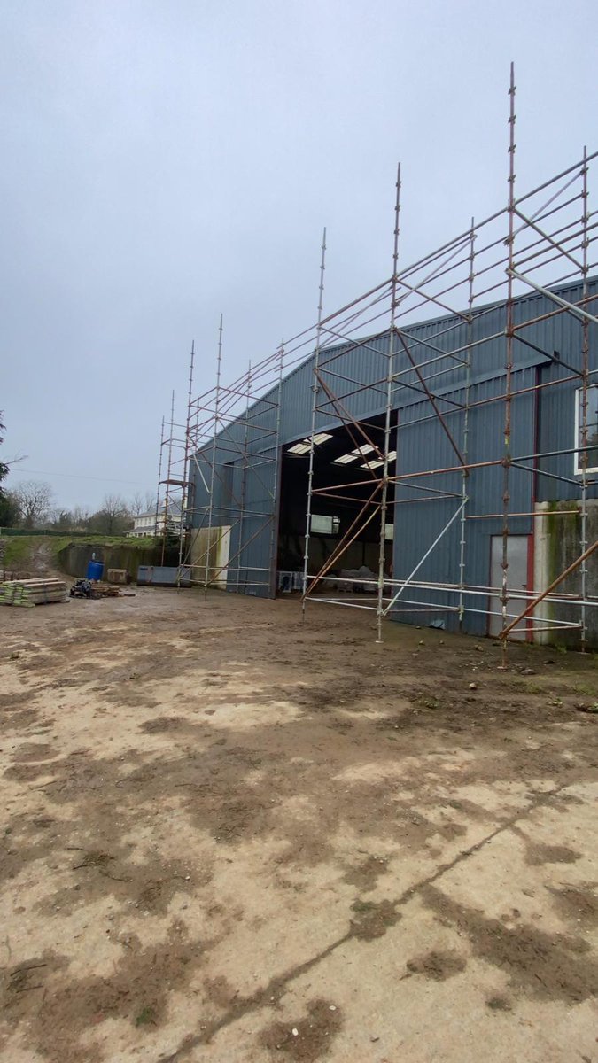 All set for a #SolarPV Installation on a #Piggery in the south of the country! We have erected #scaffolding and #edgeprotection as a safety feature for the team working at heights! Looking forward to getting this project started! #solarpv #pigfarm #piggery #pigs #tams3 #farming