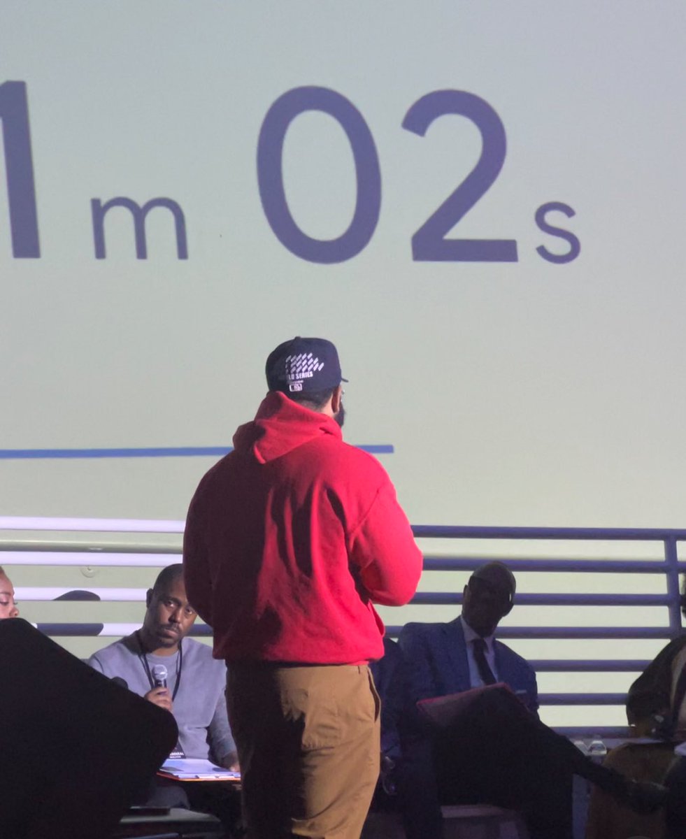 Web3DC's tweet image. ChocolateCon 💻🍫 was a vibe. 
People, Art 🎨, Tech coming together in celebration of DCs Rich black culture &amp;amp; heritage. 

From art stations, to pitch competitions, From VR 👓walkthroughs to actual roller skating 🛼. This event was a remarkable experience. From start to finish!…