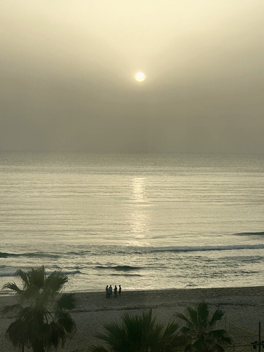 الشمس الآن…. بيروت… الرملة البيضاء