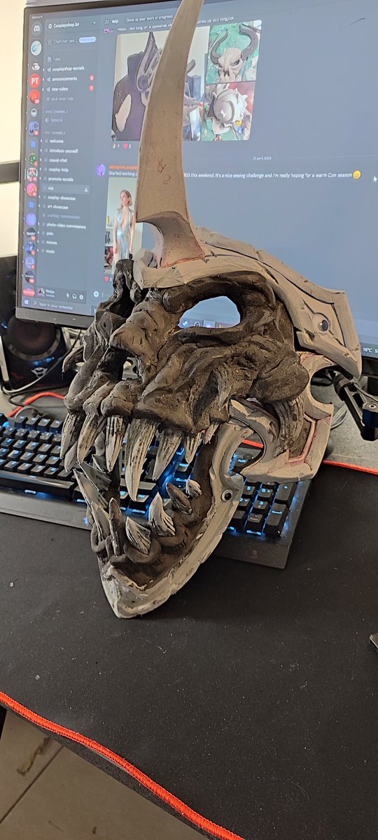 Khalys18's tweet photo. Une petite semaine de repos après avoir encaissé le fait de devoir repousser la CFC après avoir bosser si dur et aussi ne pas pouvoir présenter Sylvanas.
Anyway du coup ça sera Fury ou Reyna pour novembre, mais avant terminée la Vandal Champion, Sylvanas et reprendre le stream https://t.co/m22CeZmaTQ