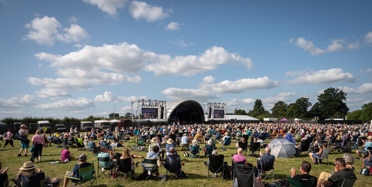 Your day splits are IN! Coming for a day of the whole weekend? Start planning your festival now. Detailed timings will be released later this summer. shrewsburyfolkfestival.co.uk/line-up/who-is…