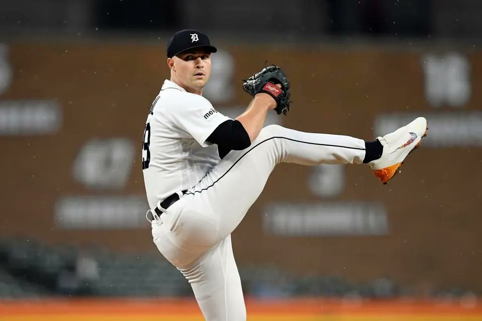 We've got a potential pitcher's duel on tap between Tarik Skubal and Zack Littell, so let's roll with the First Five Under in Tigers vs Rays. @FAmmiranteTFJ has your MLB Parlays for April 22. thegameday.co/44zh0SR