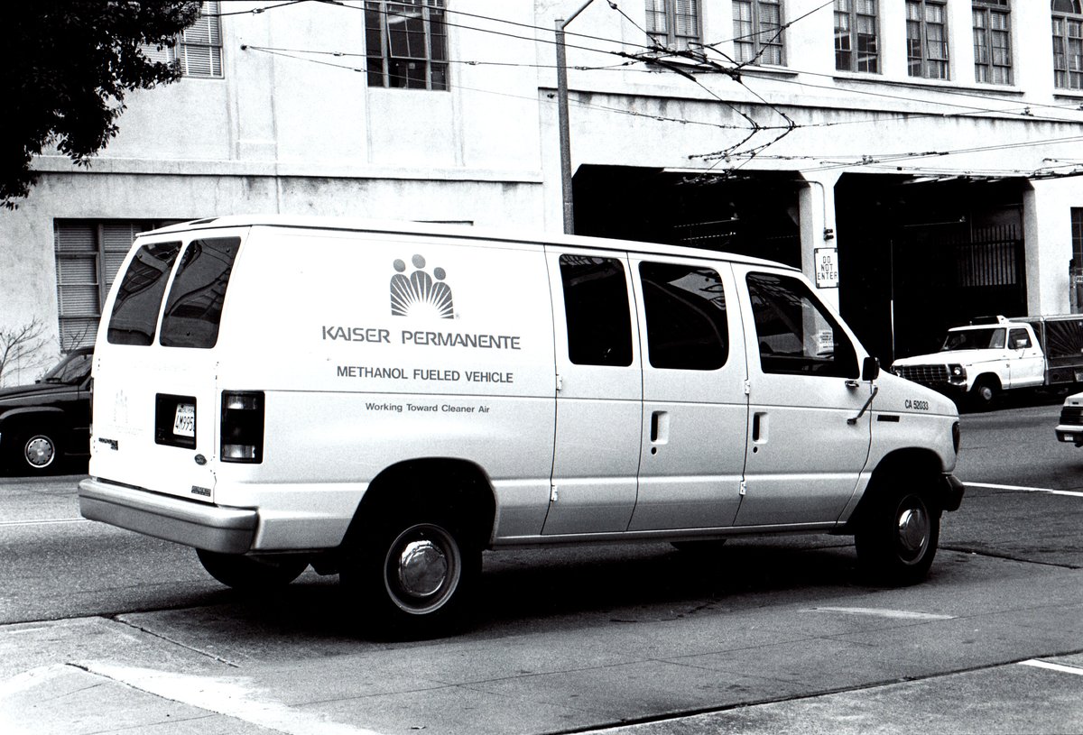 In the 90s, @KPSanFrancisco and Oakland Medical Centers led the way in sustainable transportation with fuel-flexible shuttle vans and subsidized transit tickets, reducing pollutants and increasing BART shuttle ridership by 16%. #EarthDay