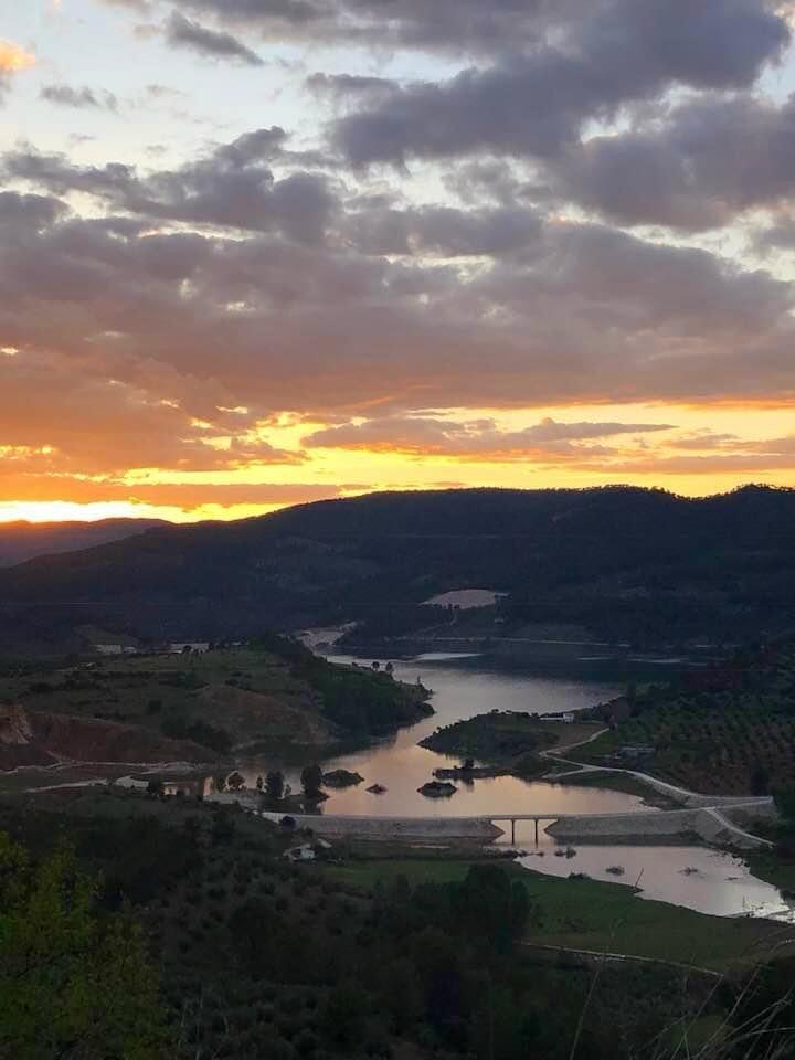📷 Preciosa foto de la presa de Siles camino de Riopar.

Foto: Pedro Cátedra Herreros

#jaénparaísointerior
