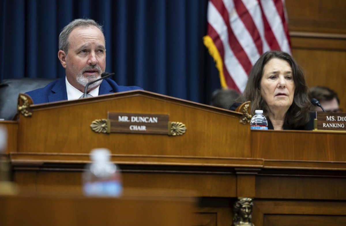 Lawmakers cinch verbal deal on advanced nuclear package #SMR #Gen4Nuclear  eenews.net/articles/lawma…