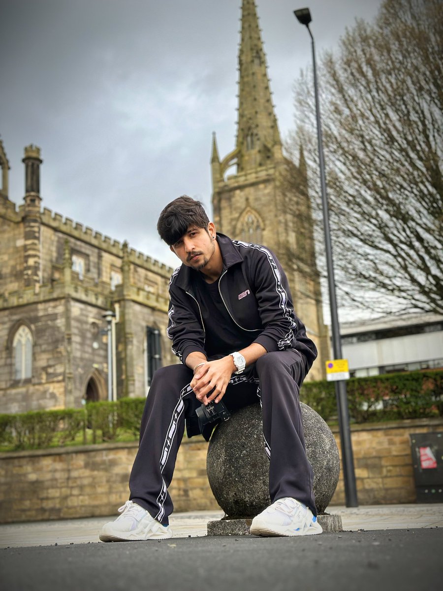 rapperrbr's tweet photo. Away from the political and religious $hit , Chasing the dreams!
.
.
.
#Rapperrbr #Bitcoin #ModiDisasterForIndia #NewMusic #Emgland #UK #Politics #EarthDay2024 #Preston #Uclan https://t.co/SEKYEQXFy9