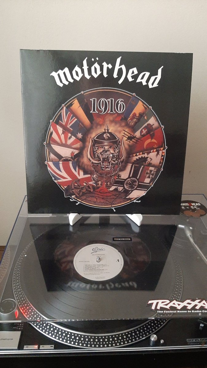 ☠☠
Now playing

Motörhead - 1916
♠️♠️♠️

#Heavymetal
#Lemmy