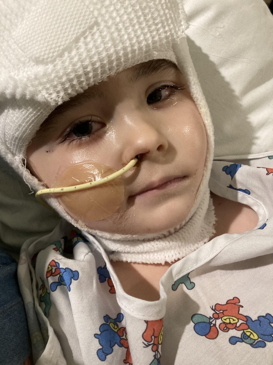 Julianne had a successful surgery to remove blood and a cavernous malformation in her brain at Cincinnati Children’s, and is now back home. Read more: cincinnatichildrens.org/service/c/cere… #AmazingKidsMonday