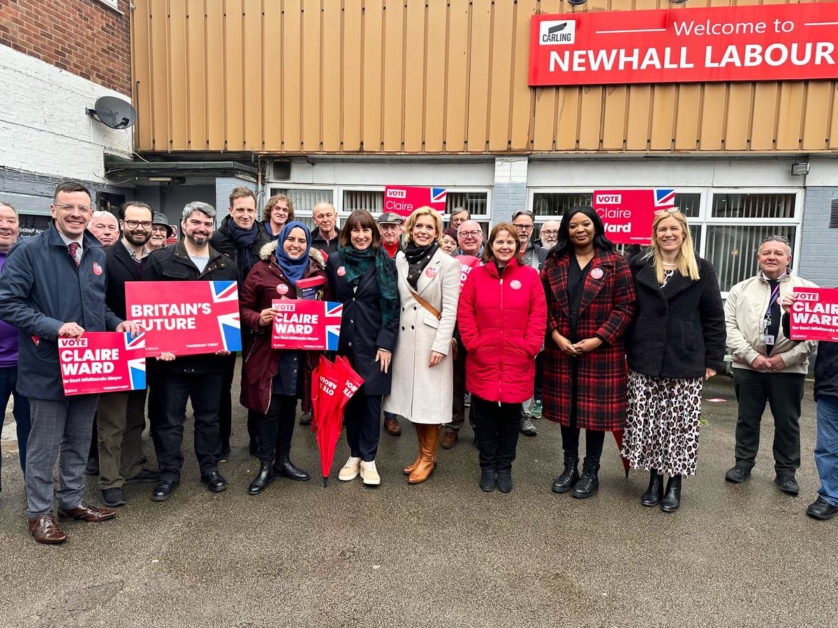 Out in Swadlincote today with @RachelReevesMP & @EllieReeves campaigning for @ClaireWard4EM, @NicolleNdiweni & @SamanthaNiblet4. 

Despite the weather, lots of positive conversations & voters in South Derbyshire want change after 14 years of austerity. Change starts 2nd May🗳️🌹