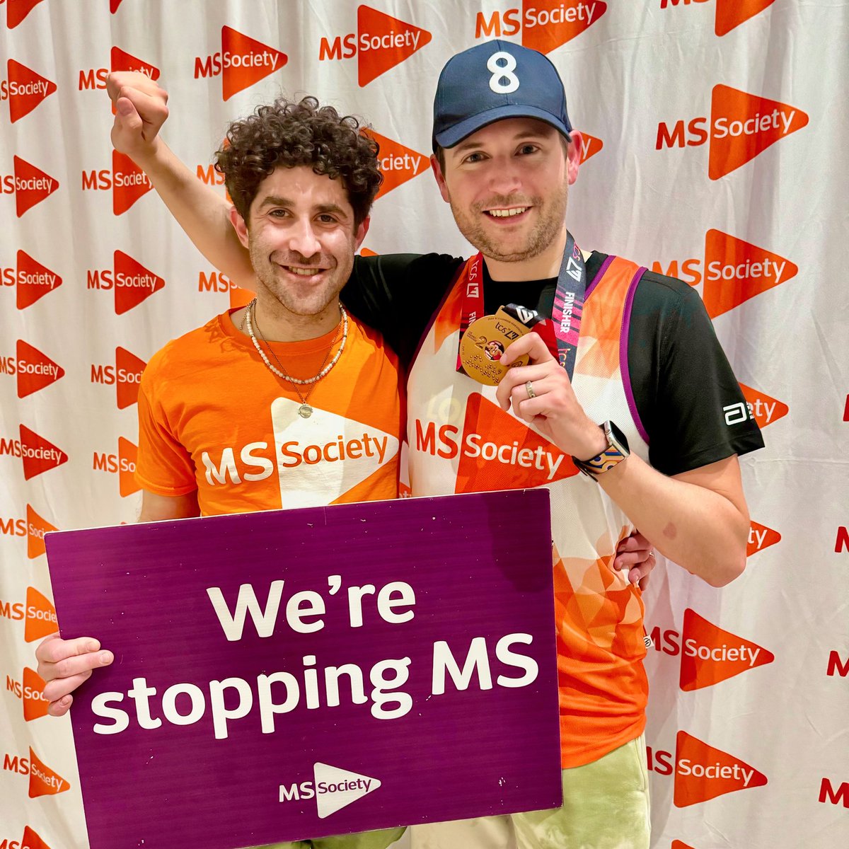 As #MSAwarenessWeek starts, I’m so full of pride that my husband @DrAnthonyJames successfully ran the London Marathon in 4:24 to raise funds for the @mssocietyuk. MS affects everyone differently but I wanted to layout my main symptoms to help you understand what it's like🧵(1/7)