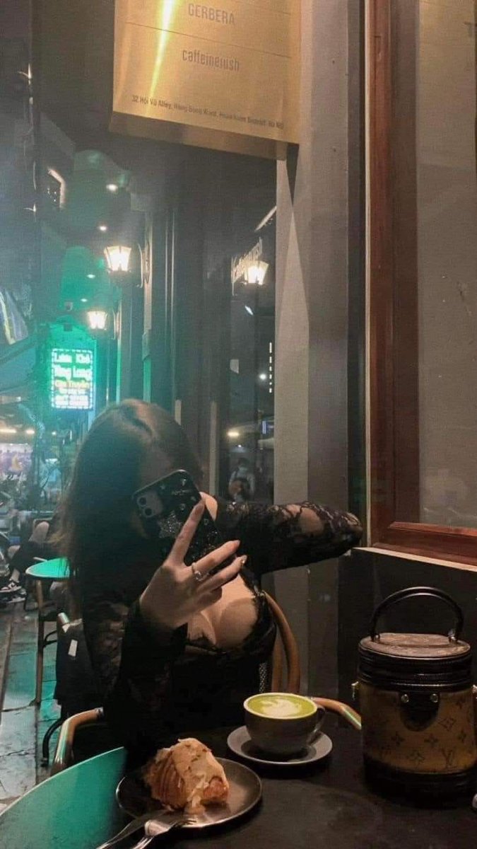 Đi cafe với em khum ạ❣