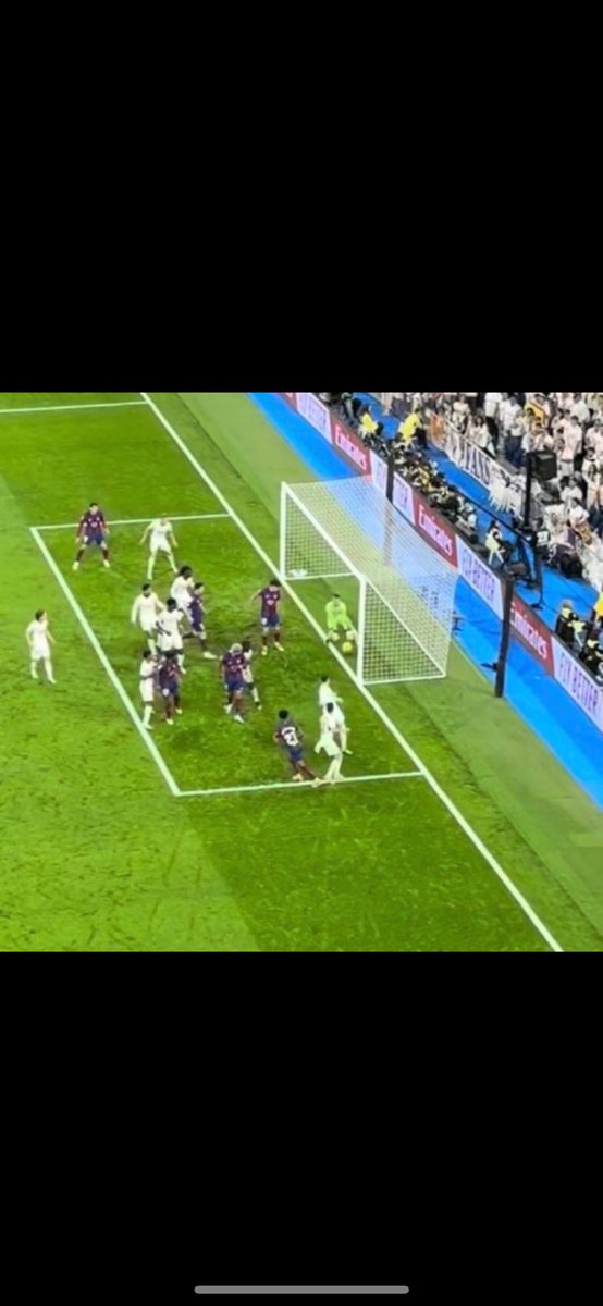 AleixMiro1's tweet photo. Quan entenguem que el problema es qui es el rival i no si la pilota entra, avançarem! https://t.co/p8yOS6Fln0