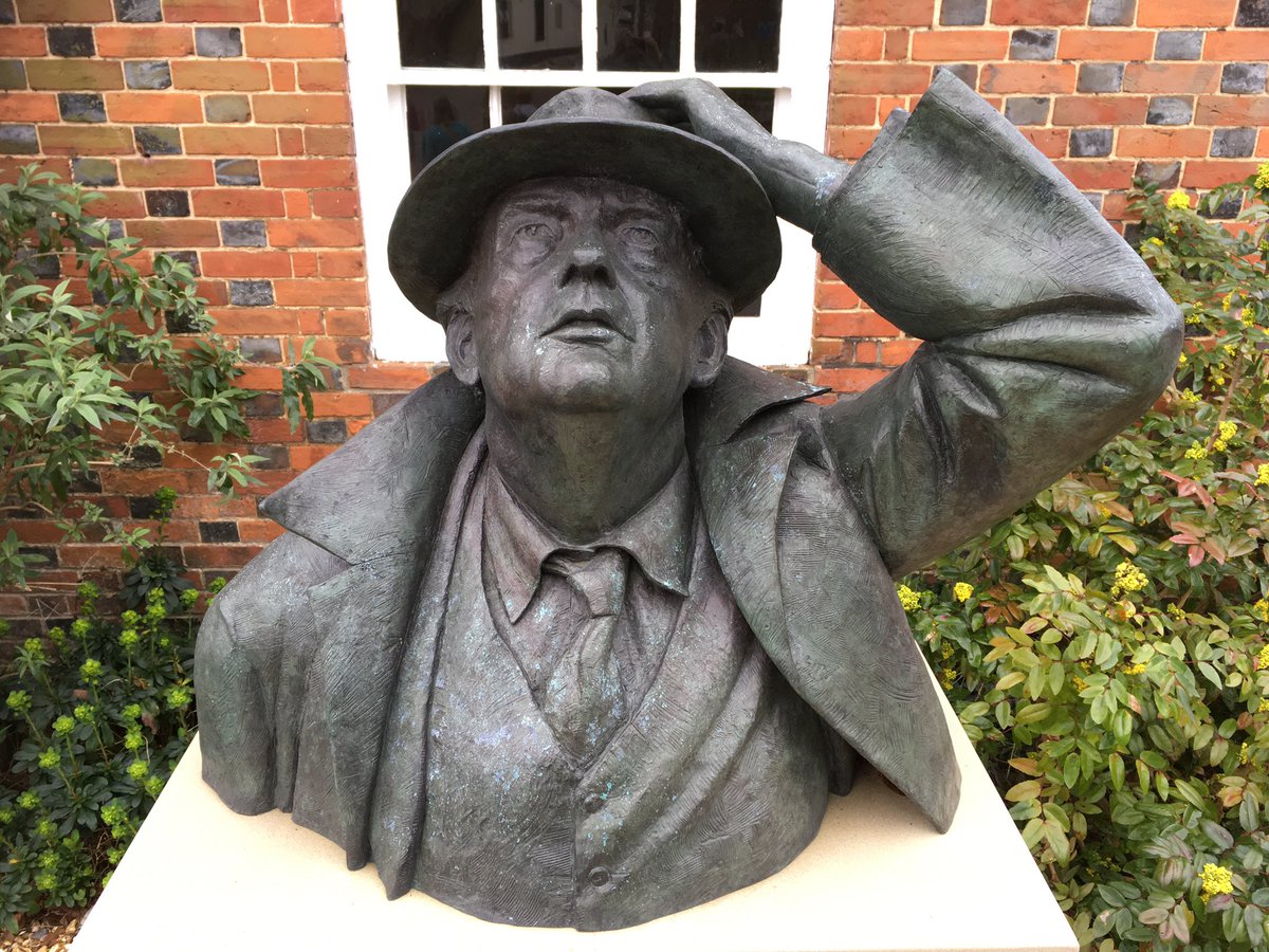 I received a lovely warm welcome from Thanet Arts Society when I spoke to them on the subject of ‘ Britain with Betjeman’ and told them my personal memories of the man. @TheArtsSociety_