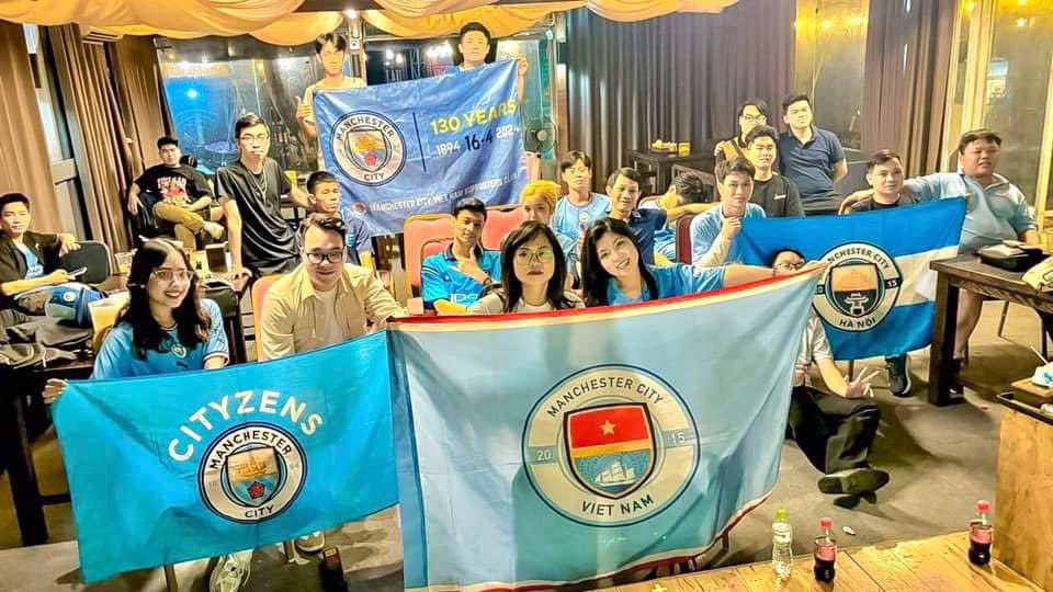 MCVNOSC's tweet photo. Onward to the FA Final with United lads, congrats Man City
Hanoi, Vietnam #mancityosc https://t.co/aCVsjURFGt