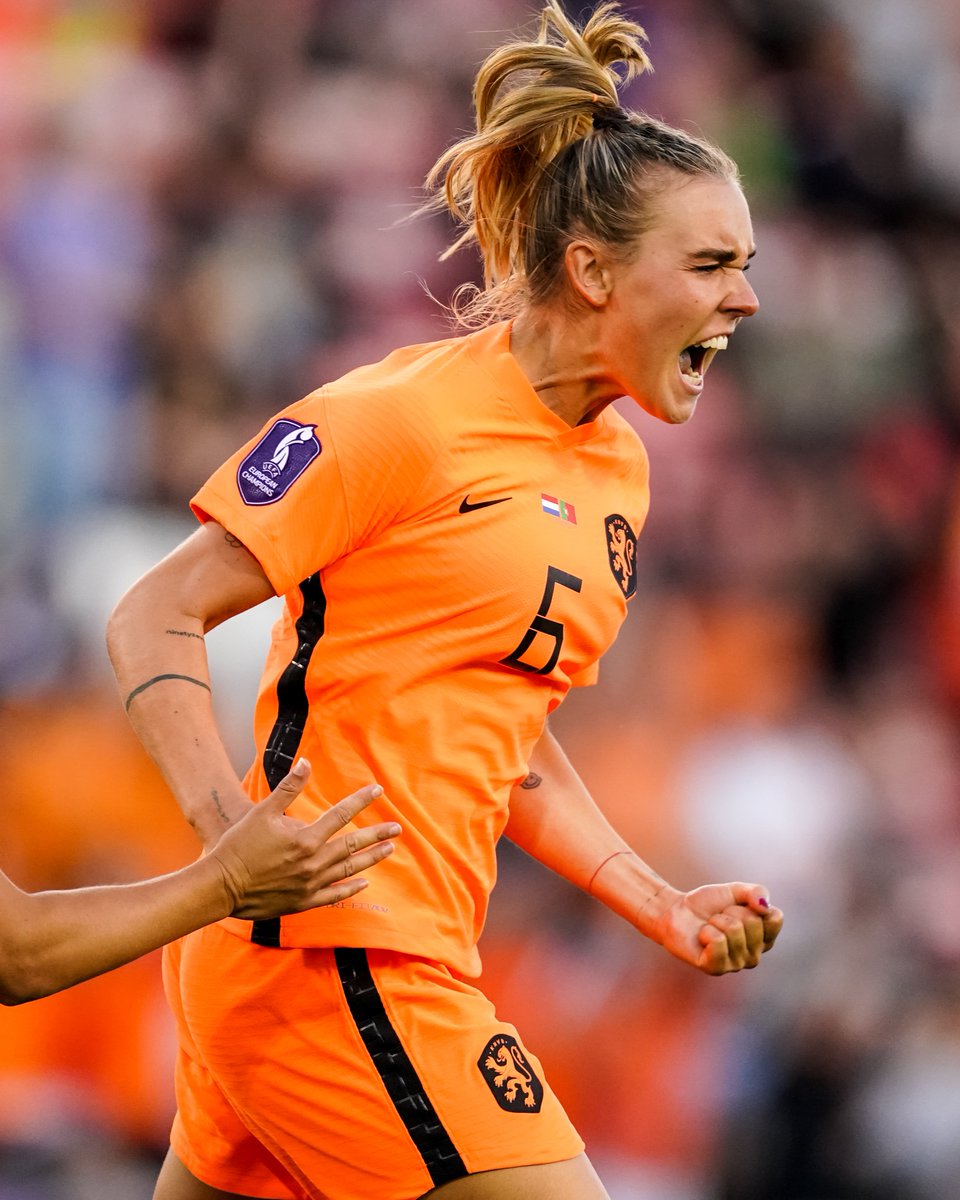 🇳🇱 Happy birthday, @JillRoordNL 🥳 Can't wait to see you back on the pitch! 🫶 #WEURO2025