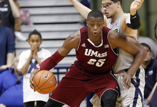 UMassHoops_com's tweet photo. Happy birthday Cady Lalanne @Lac25_ https://t.co/iAzBw0b2Fk